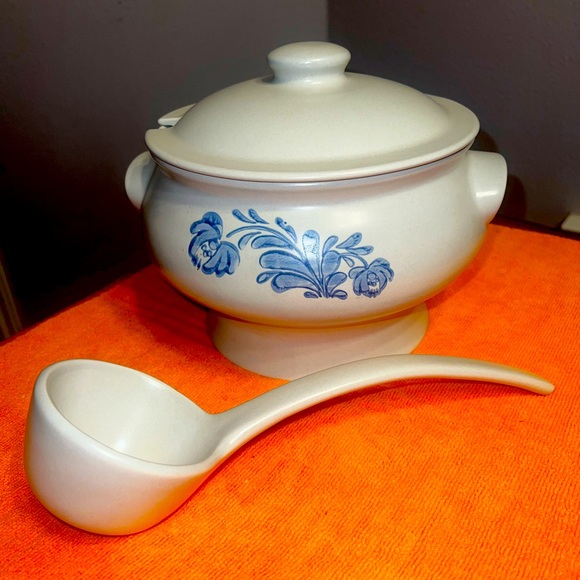 Pfaltzgraff Kitchen Pfaltzgraff Yorktowne Soup Tureen Lid With